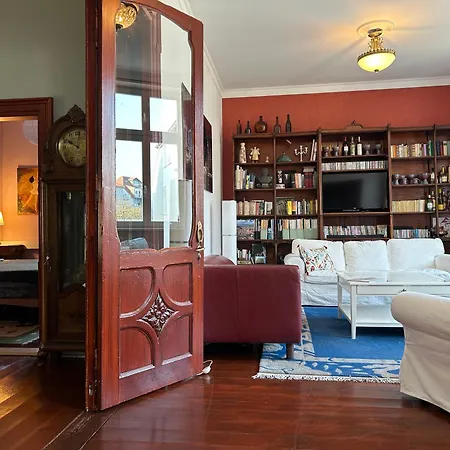 Grosszuegige Zentrale Altbauwohnung Lejlighed *